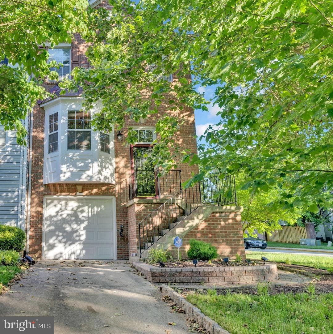 2410 Lemontree Lane photo 1