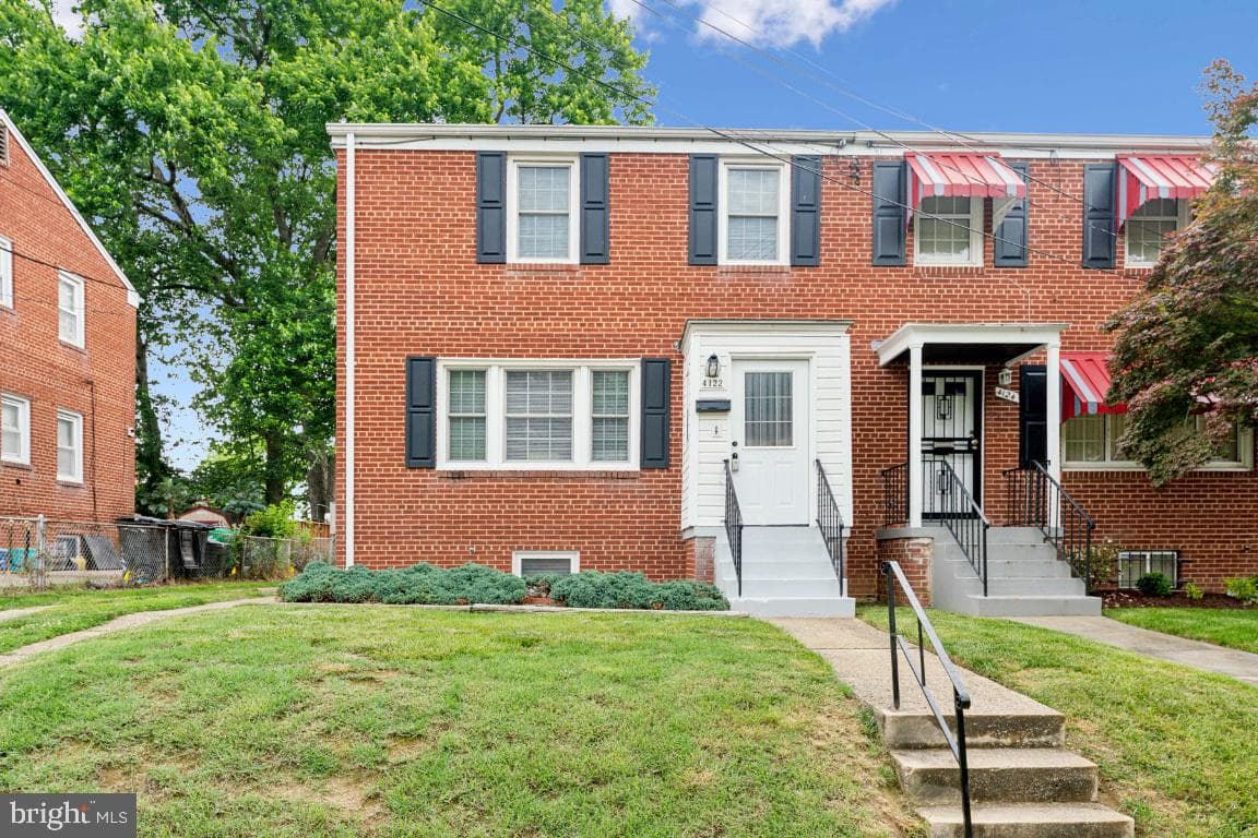 4122 24th Avenue photo 1