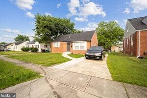 2710 Newglen Avenue photo 1