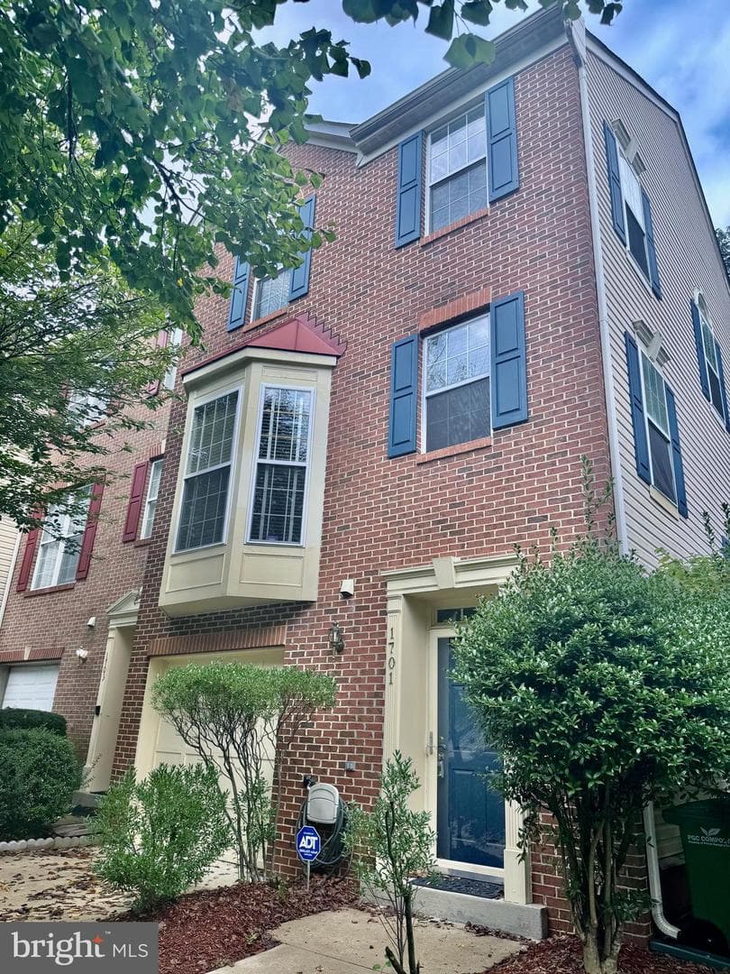 1701 Apple Blossom Court photo 1