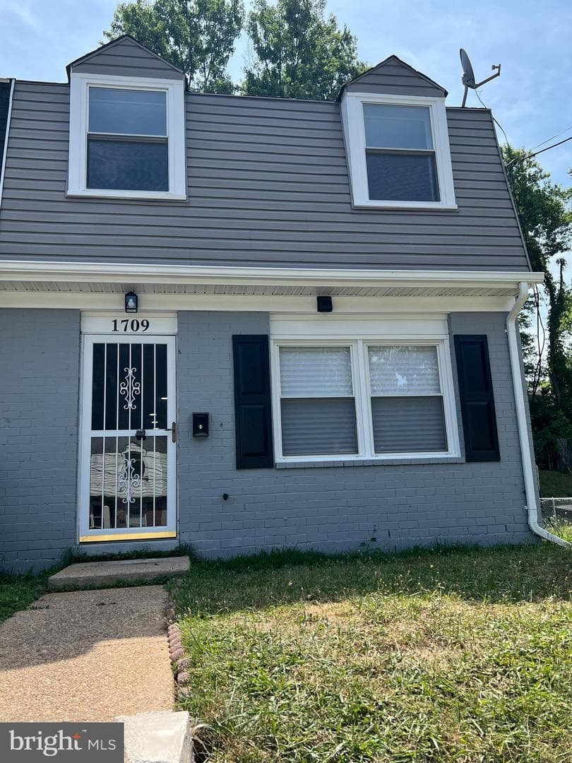1709 Allendale Place photo 1