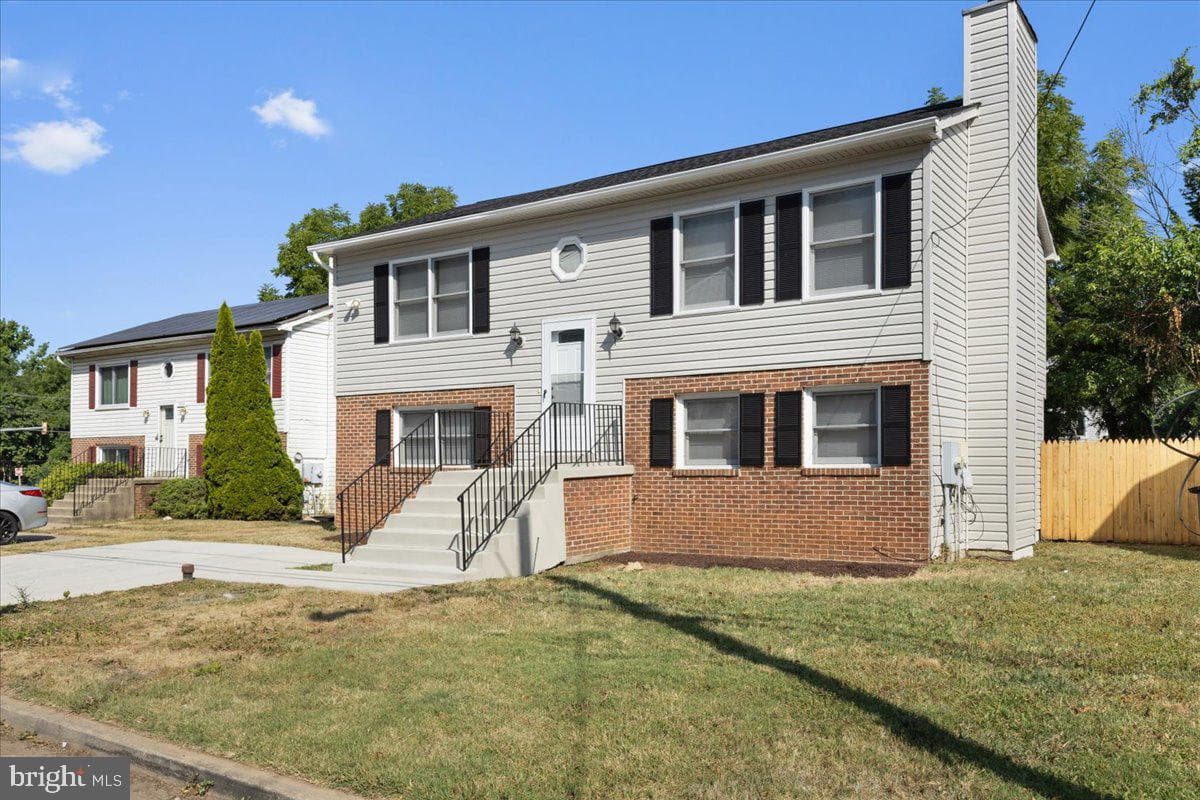 5804 Burgundy Street photo 1