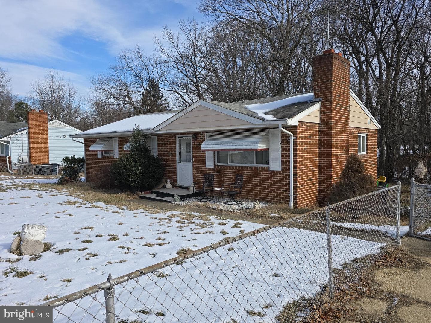 7402 Dryden Place photo 1
