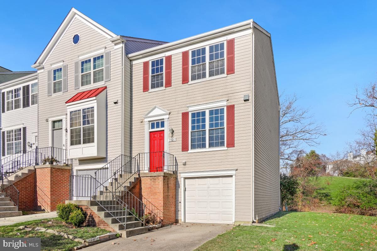 7327 Sunrise Court photo 1