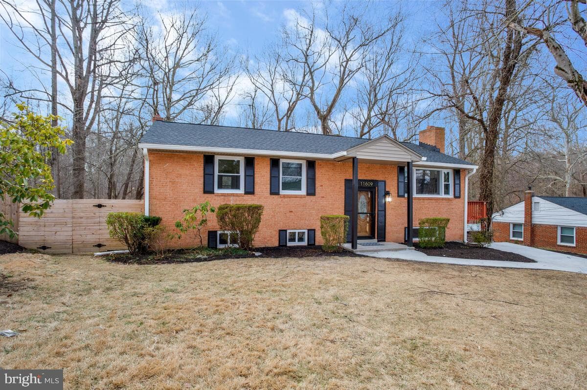 11609 Tyre Street photo 1