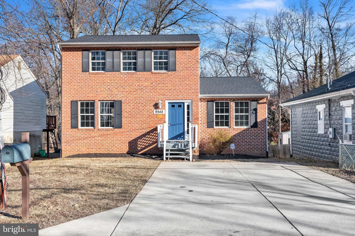 9948 Elm Street photo 1