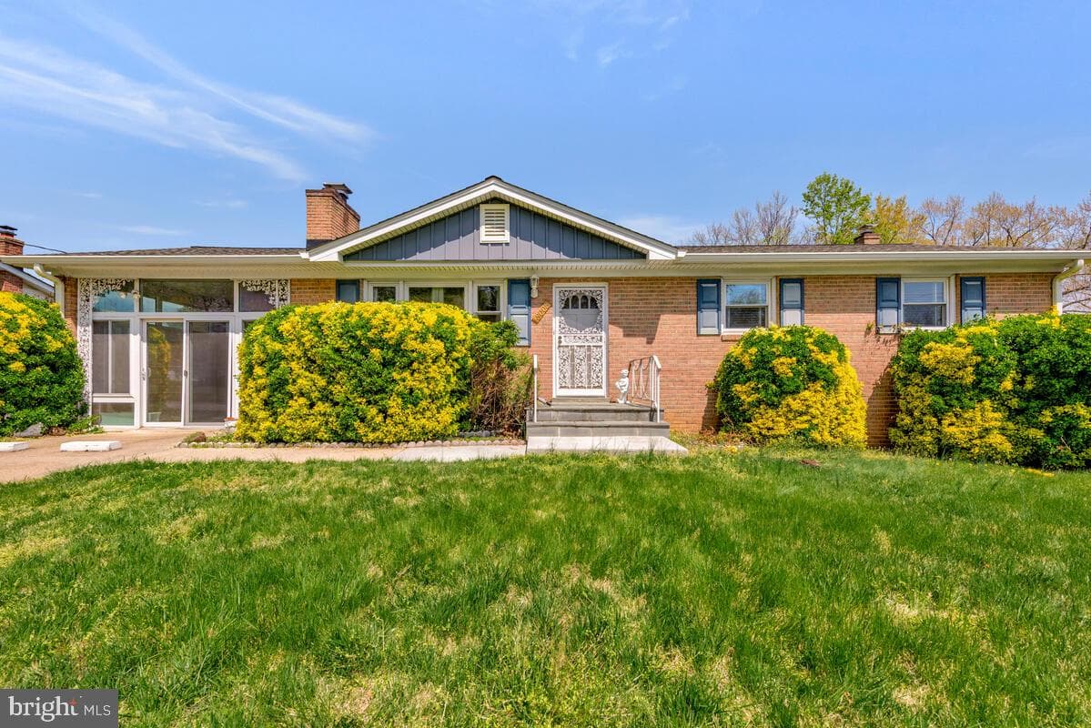 8008 Daniel Drive photo 1