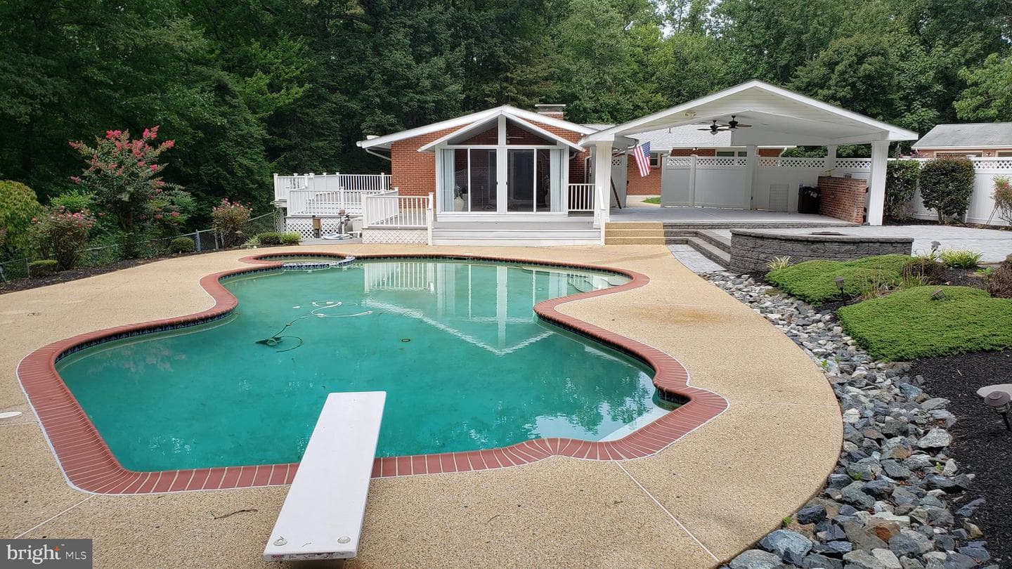 15101 Poplar Hill Road photo 1