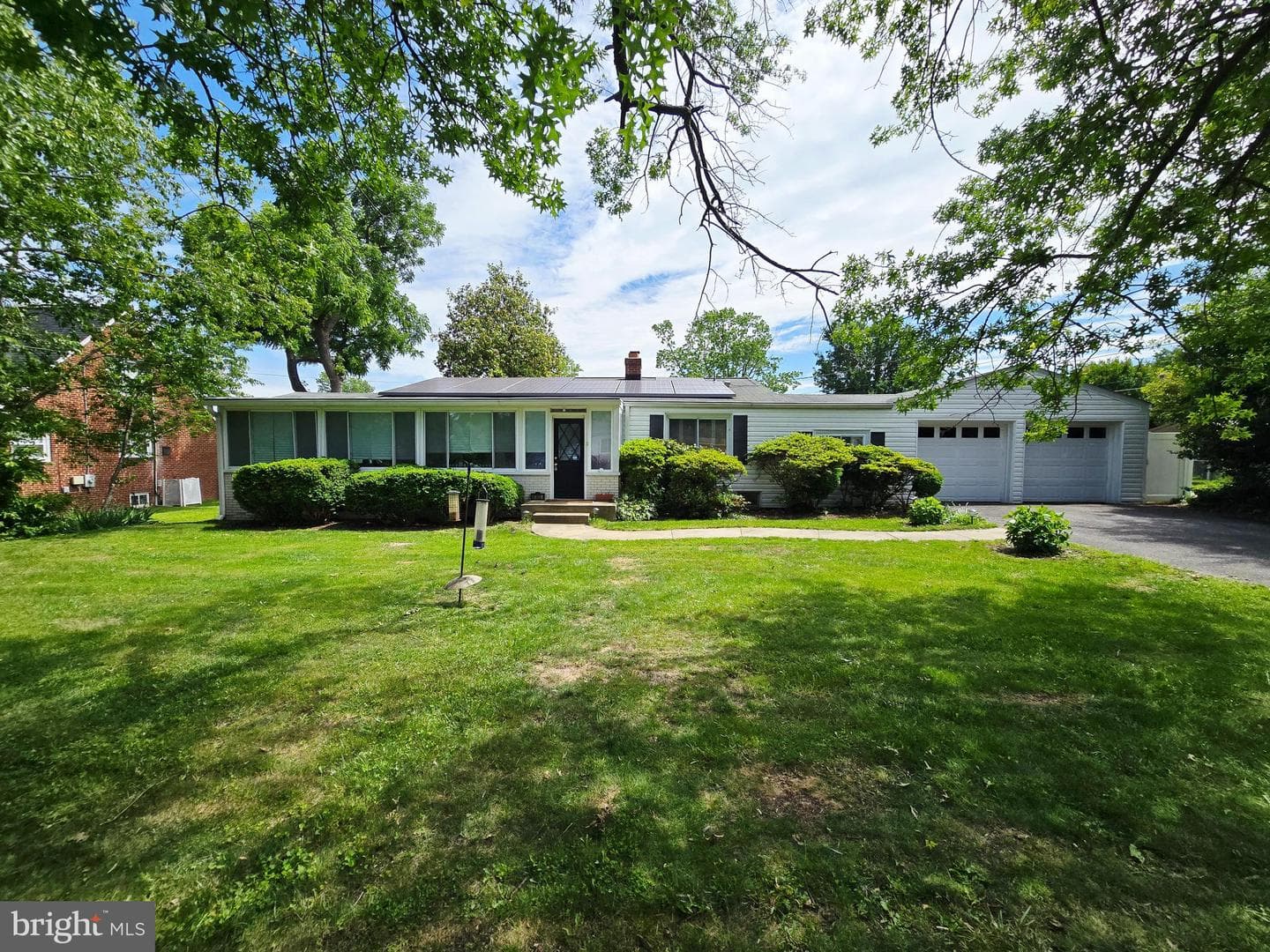 6103 Manor Road photo 1
