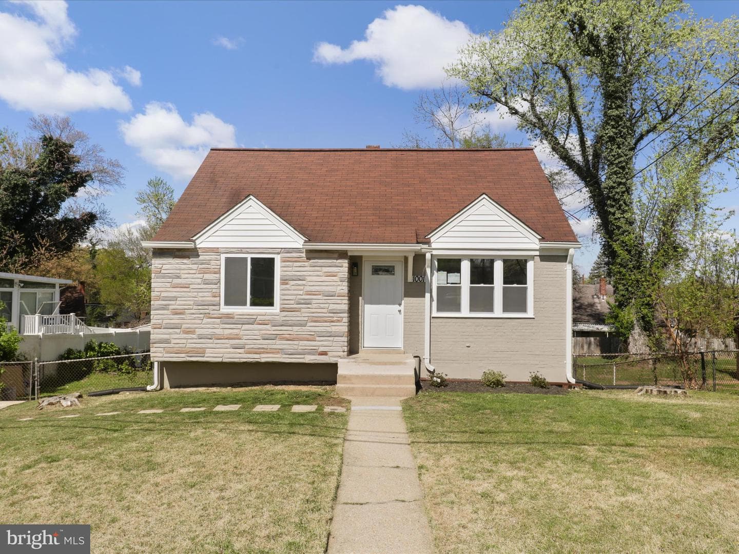 1001 Highview Drive photo 1