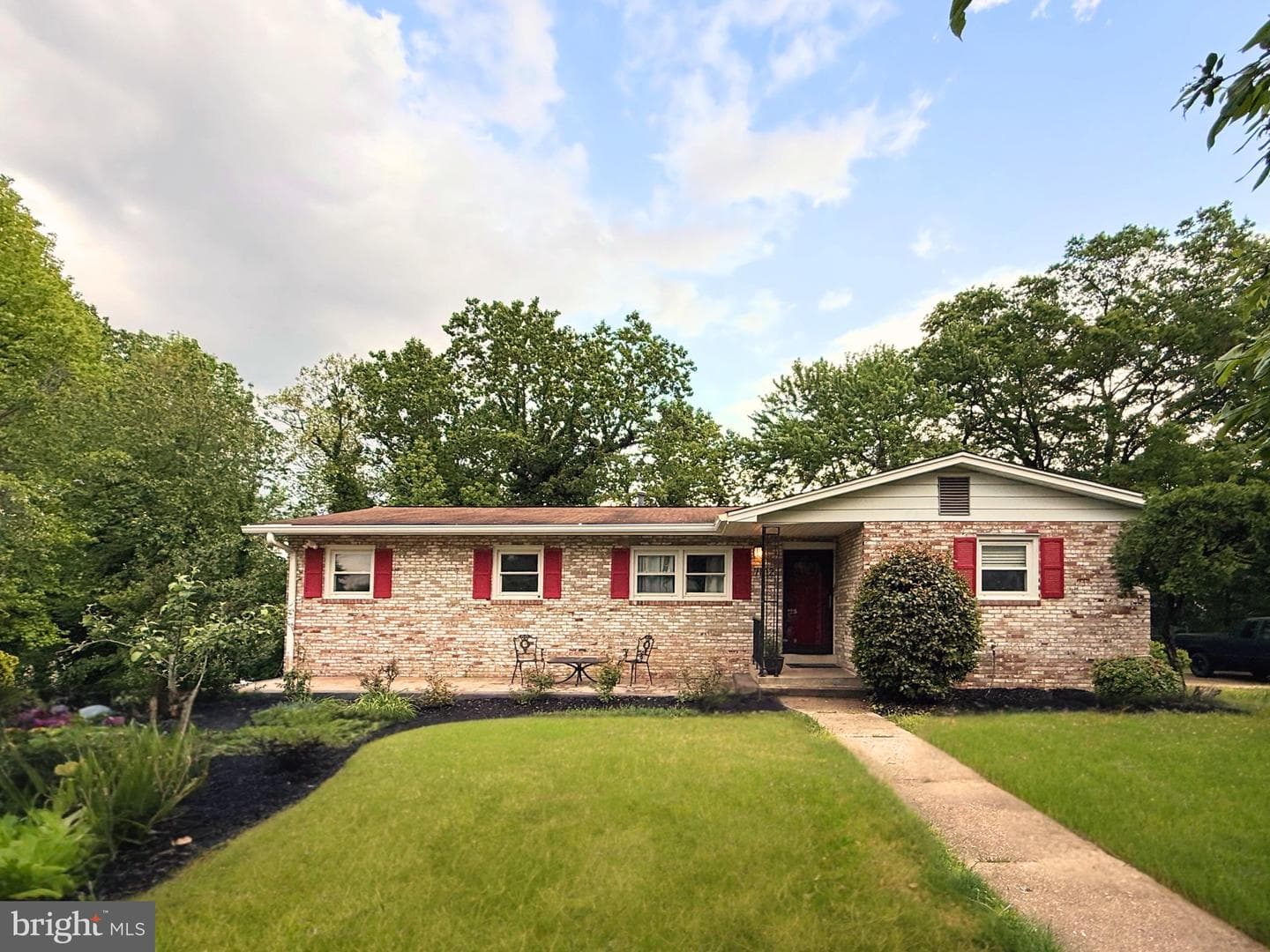 7812 Winnsboro Drive photo 1