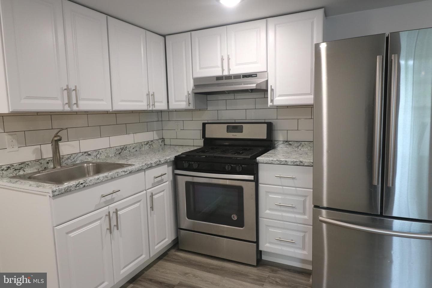 9520 Dogwood Park St photo 1