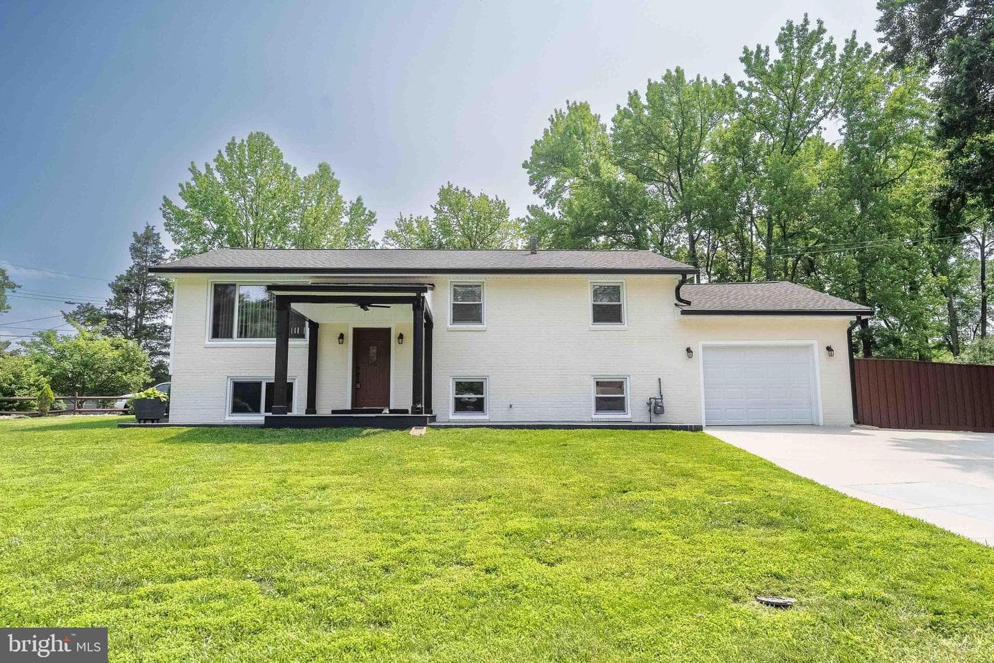 1815 Hollydale Road photo 1