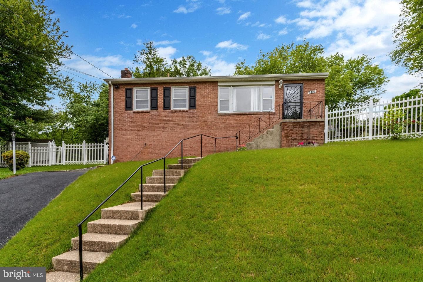 1501 Stirling Court photo 1