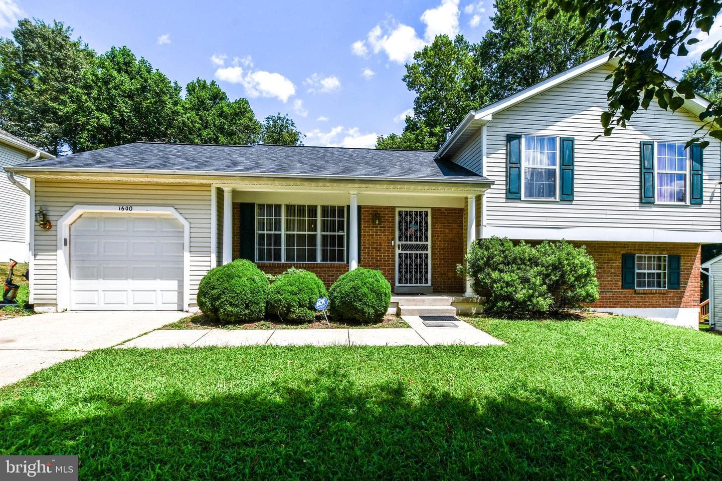 1600 Ora Lea Lane photo 1