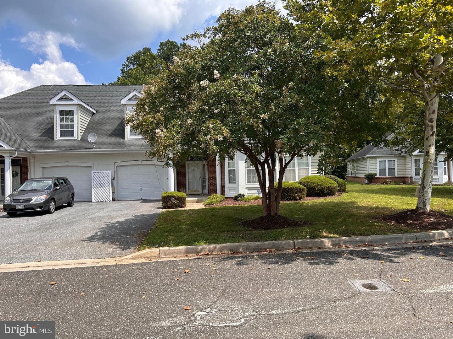 303 Dunnville Place photo 1