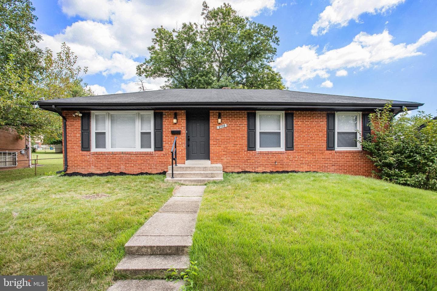 2114 Glendora Drive photo 1