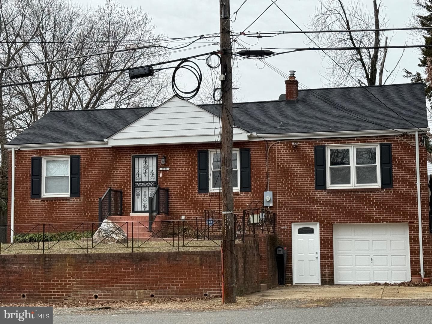 2509 Lewis Avenue photo 1