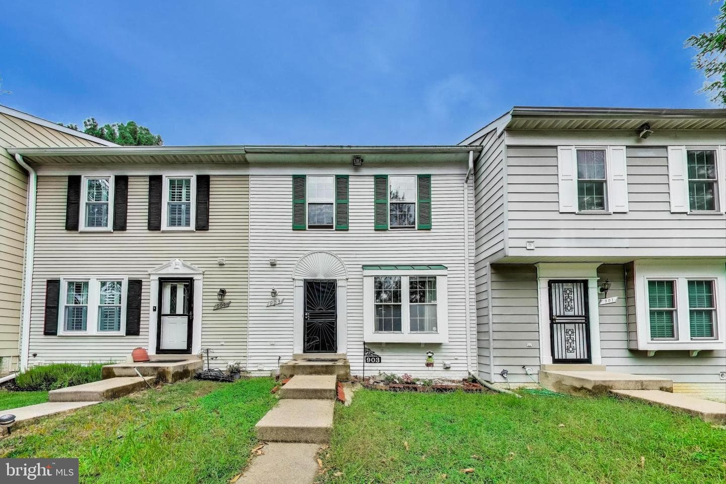903 Hilldropt Court photo 1