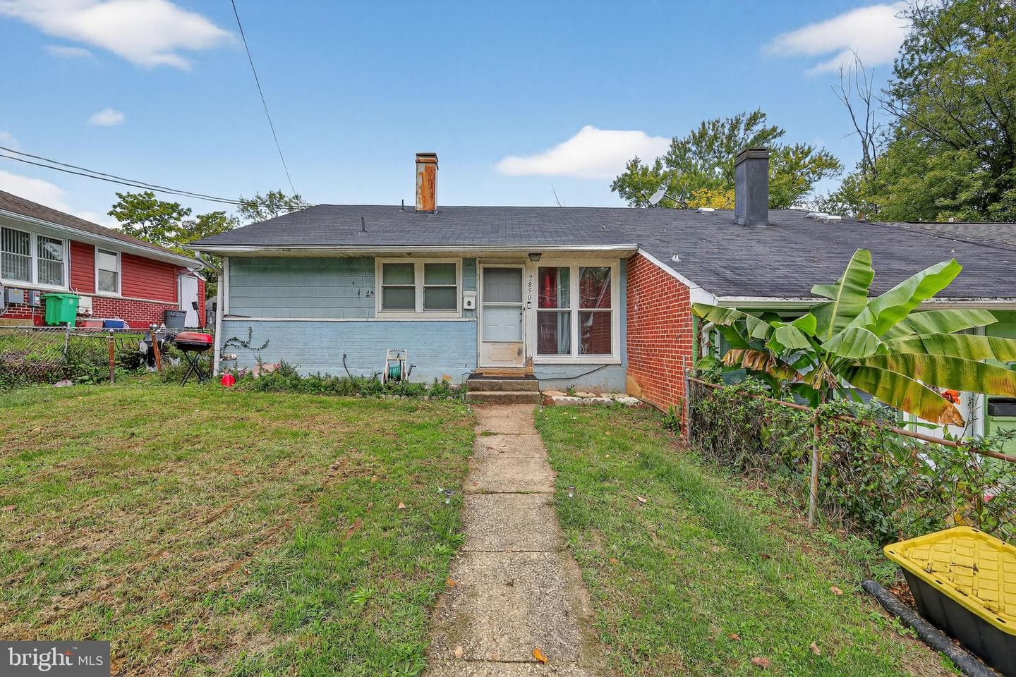 7850 Burnside Road photo 1