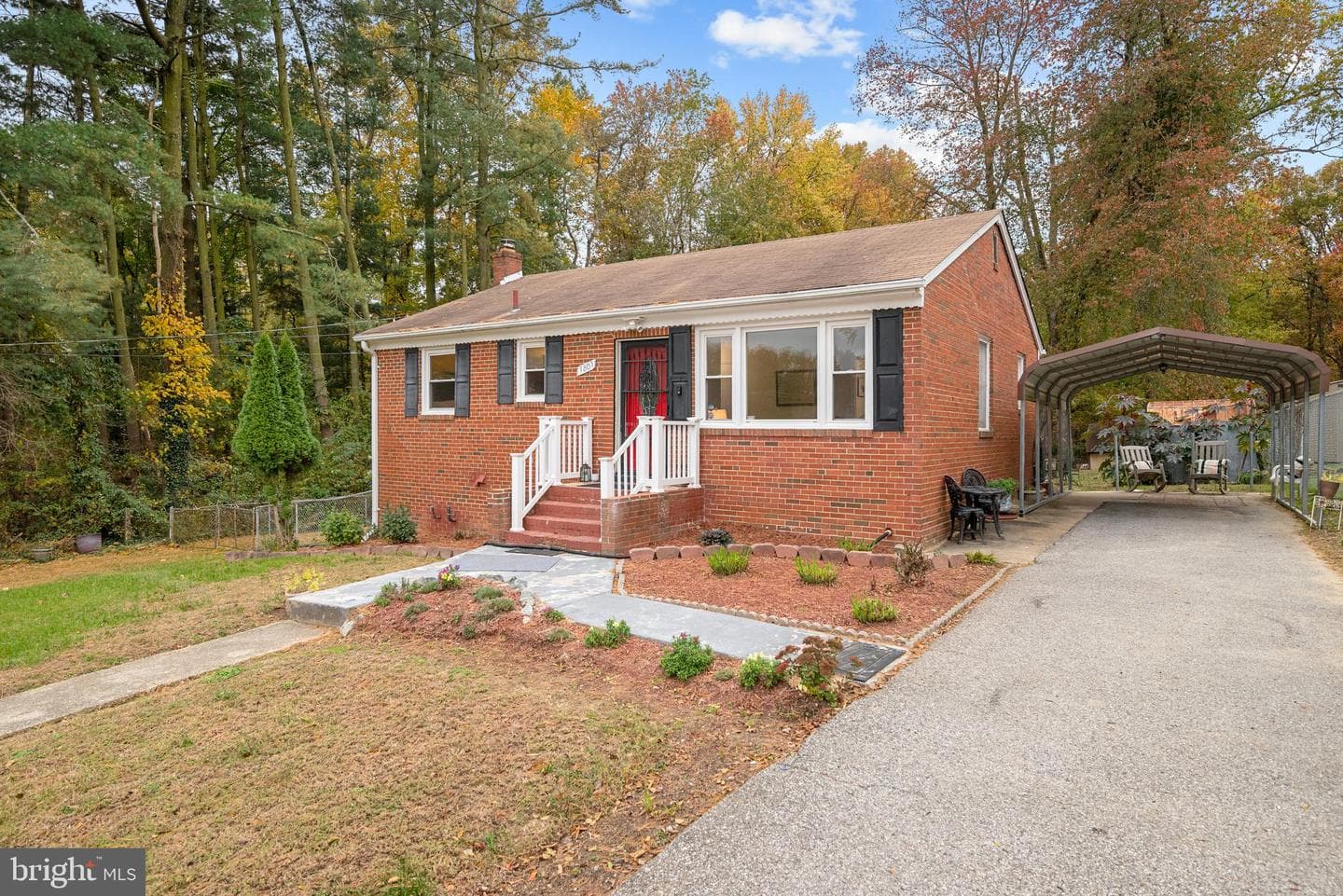7807 Colonial Lane photo 1