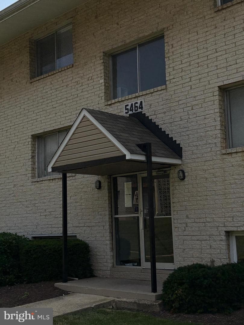 5464 85th Avenue #201 photo 1