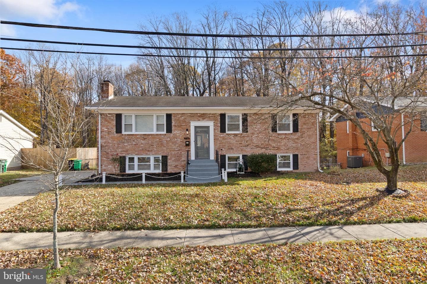 710 Iona Terrace photo 1