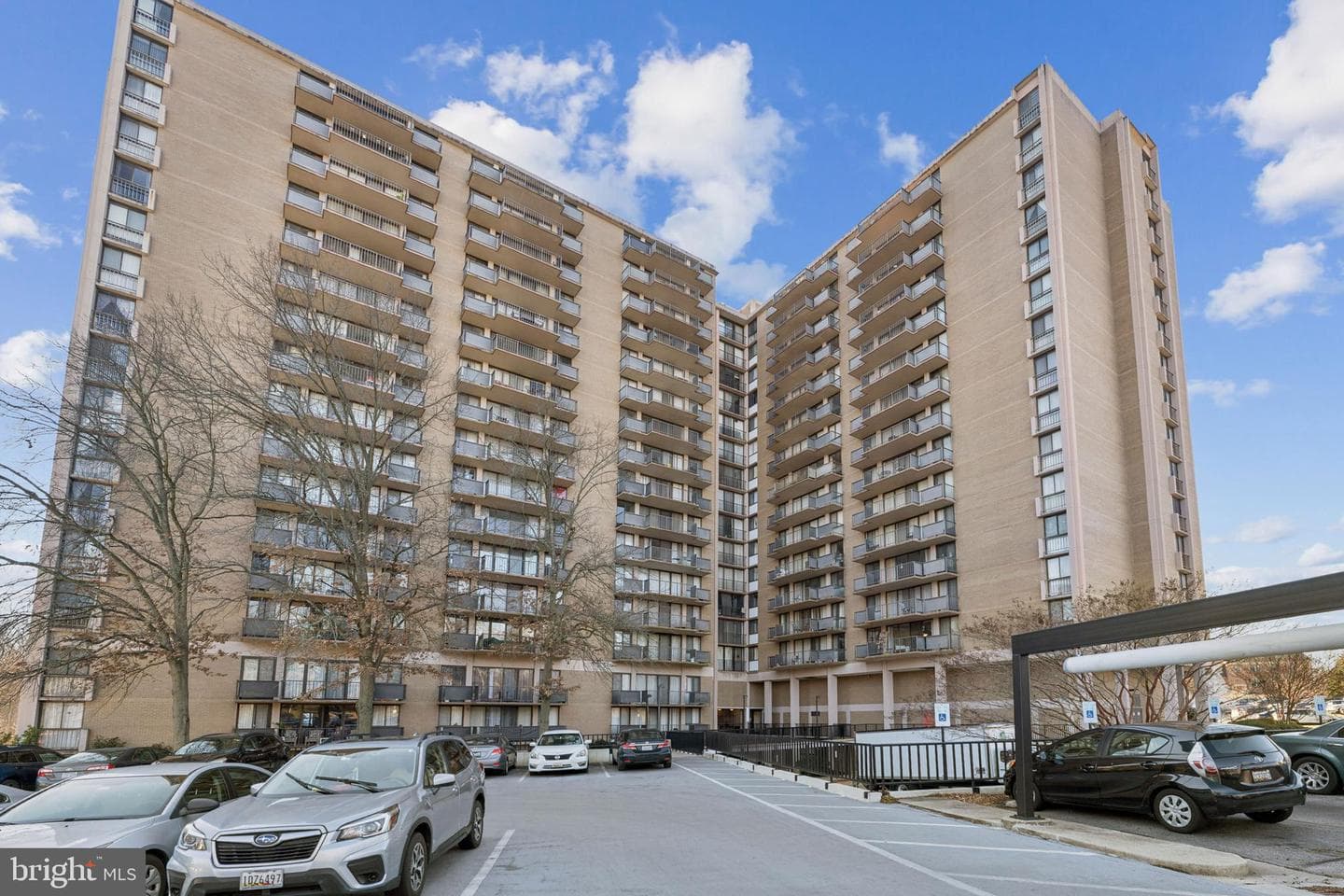 6100 Westchester Park Drive #520 photo 1