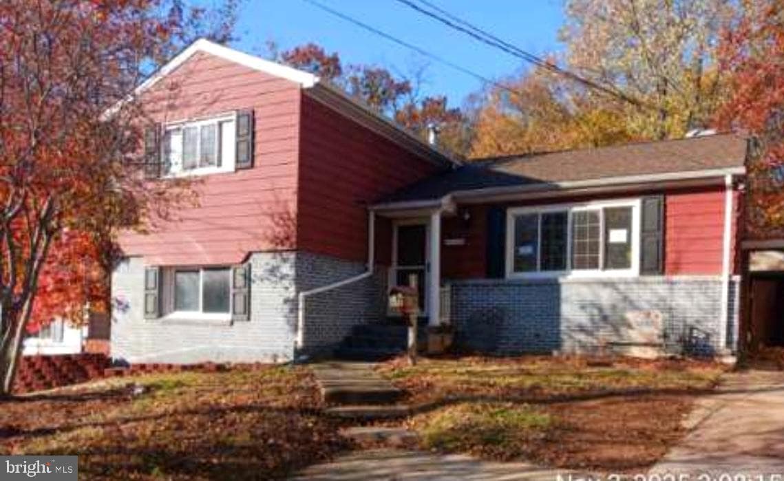 6008 Mustang Drive photo 1