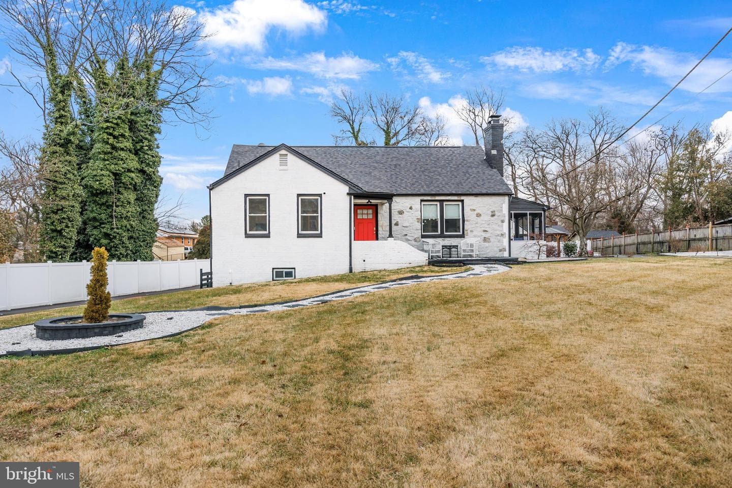 2410 Ritchie Road photo 1