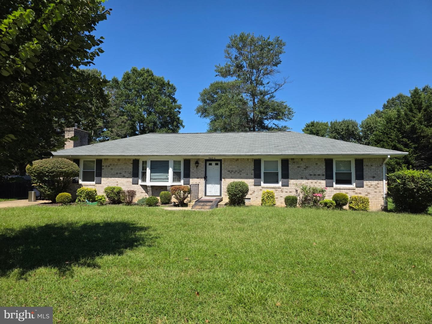 9604 Middleridge Court photo 1