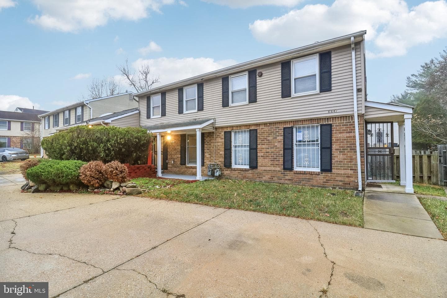 8849 East Grove photo 1