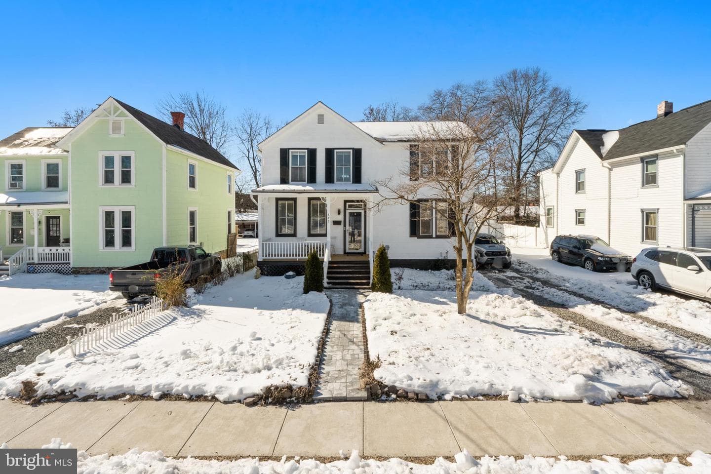 322 Laurel Avenue photo 1