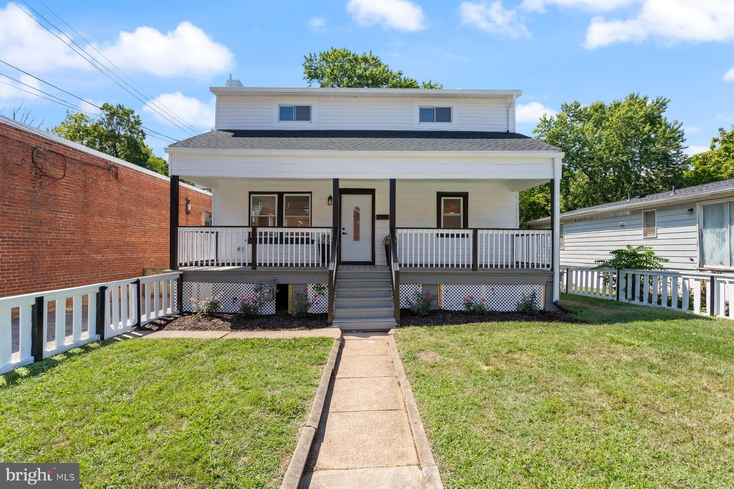3802 37th Pl, Brentwood