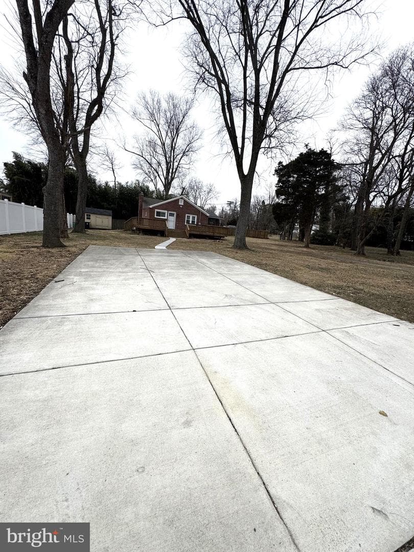 4913 Manheim Avenue photo 1