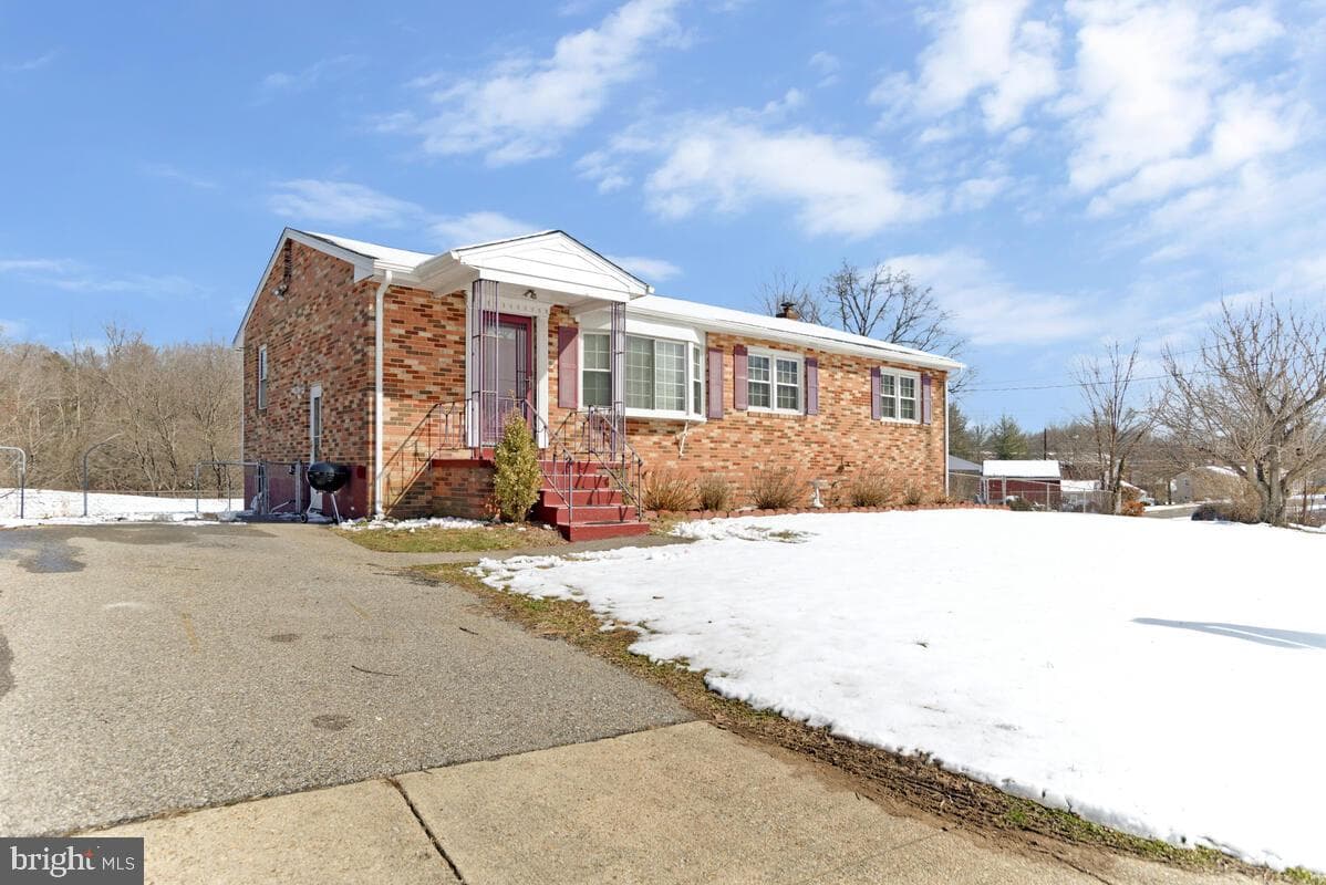 9012 Phyllis Drive photo 1