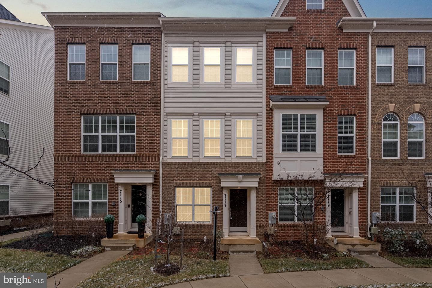 7117 Rowlock Alley photo 1