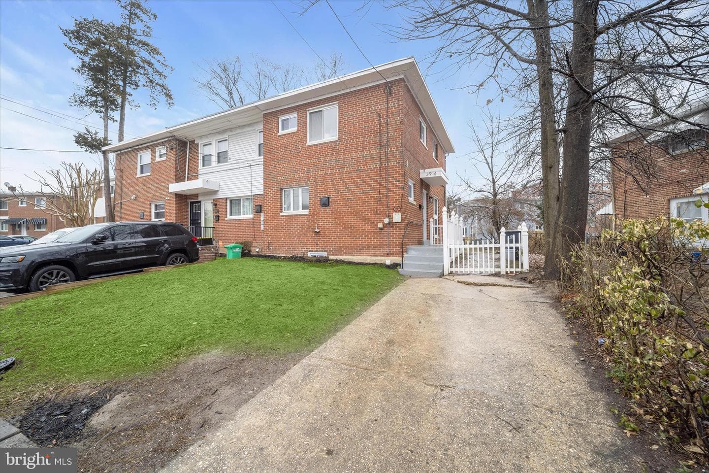 3914 Essex Court