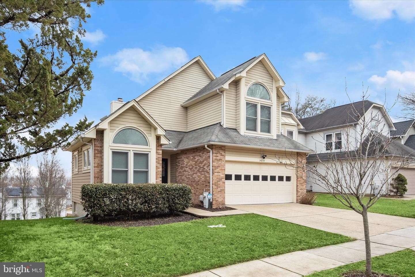 14215 Summit Lane photo 1