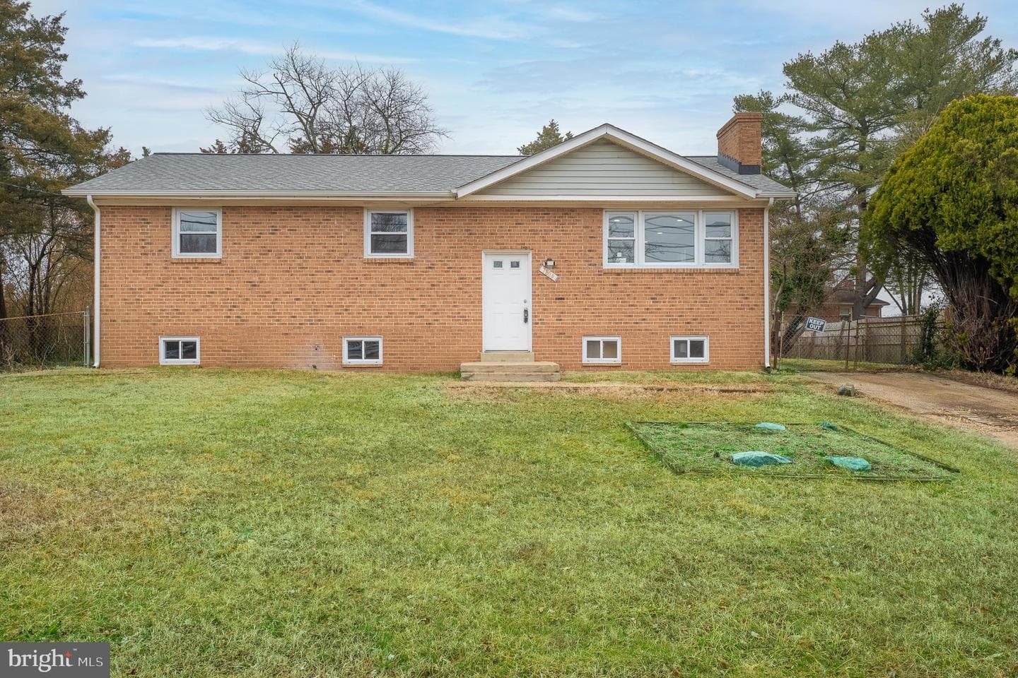 7804 Darcy Road photo 1