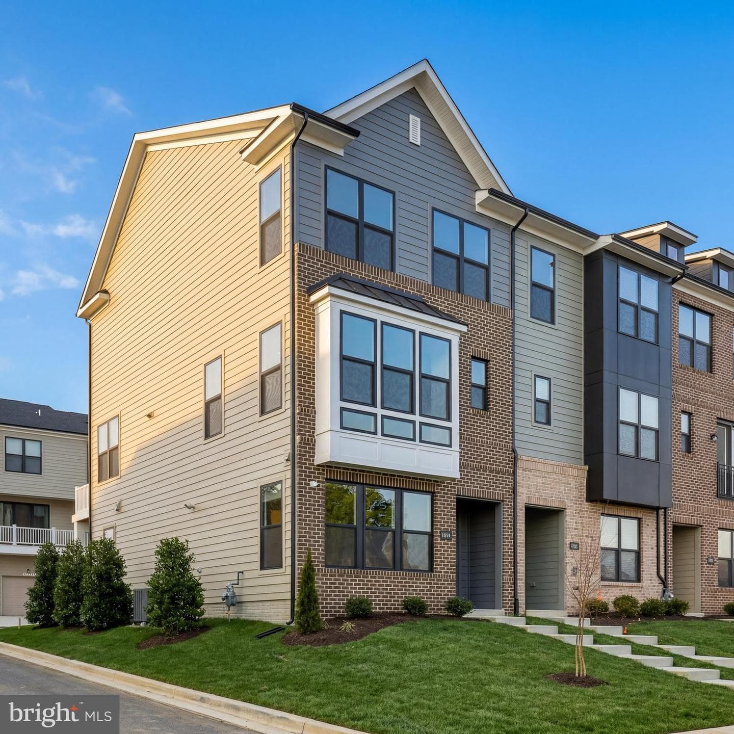 5008 Henry King Way #16f
