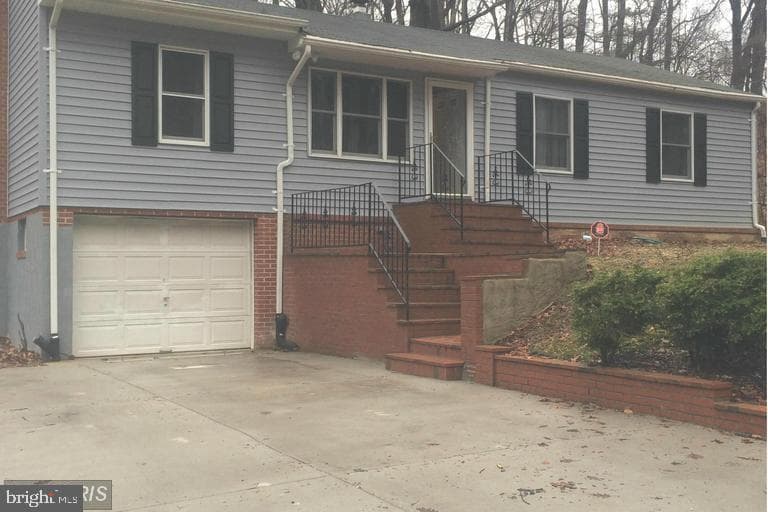 7012 Noah Drive photo 1