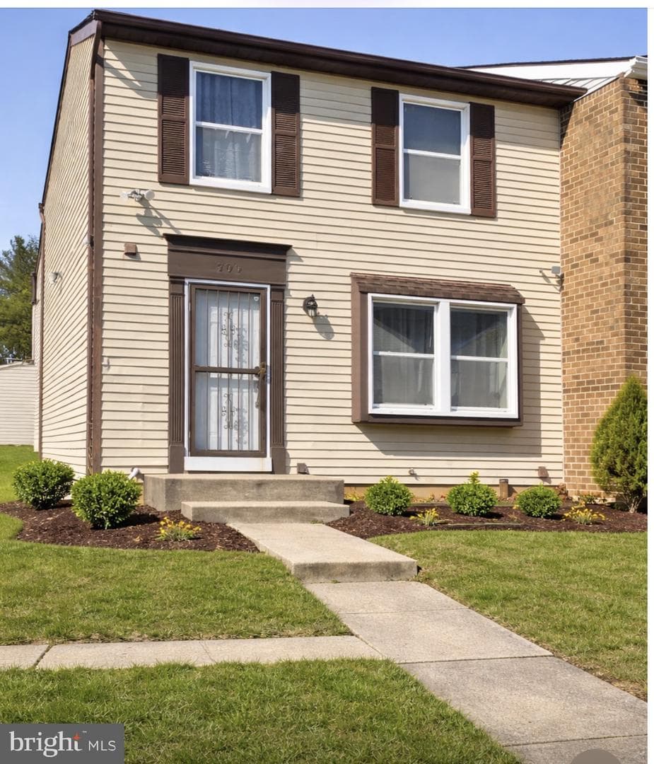 700 Avanti Place