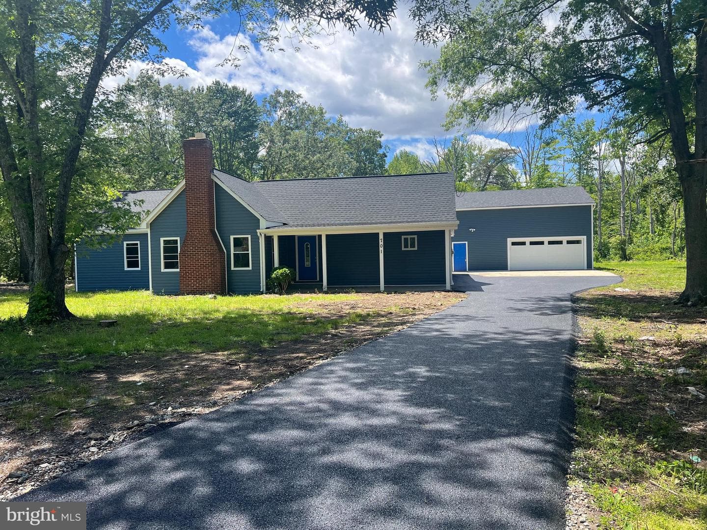 701 Farmington Road W