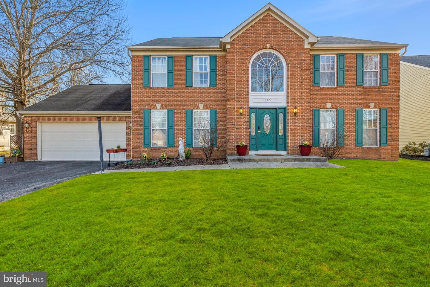 1115 Danbury Drive photo 1