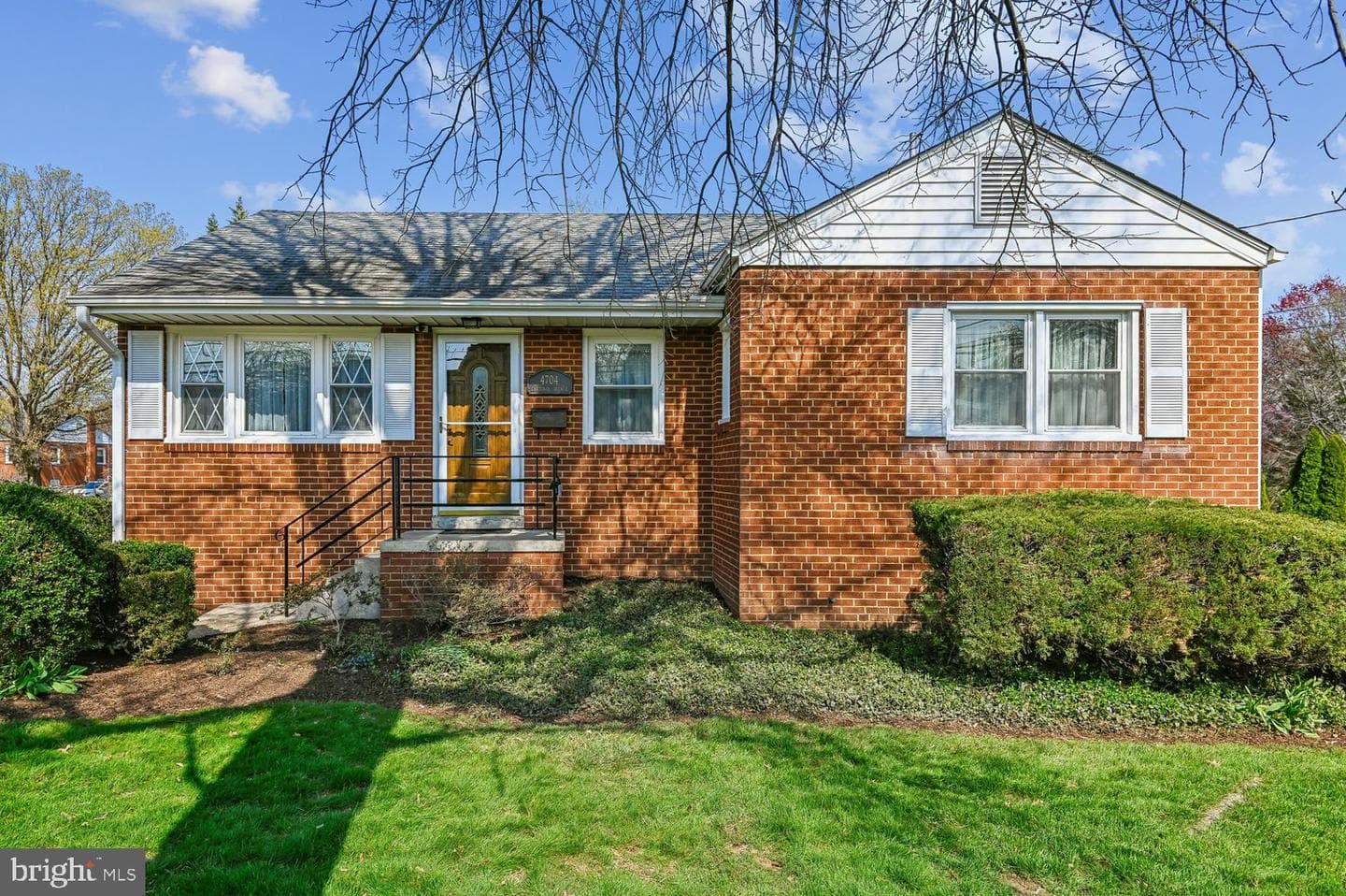 4704 Cardinal Avenue photo 1
