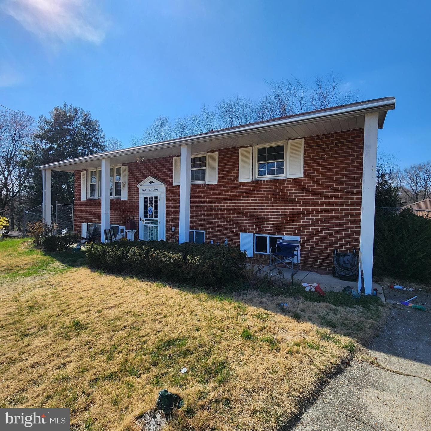 9520 Knight Court photo 1