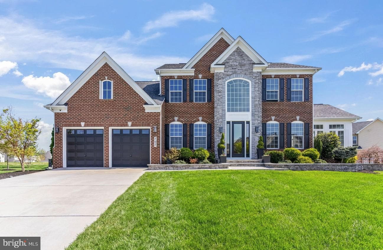 707 Clamor Court