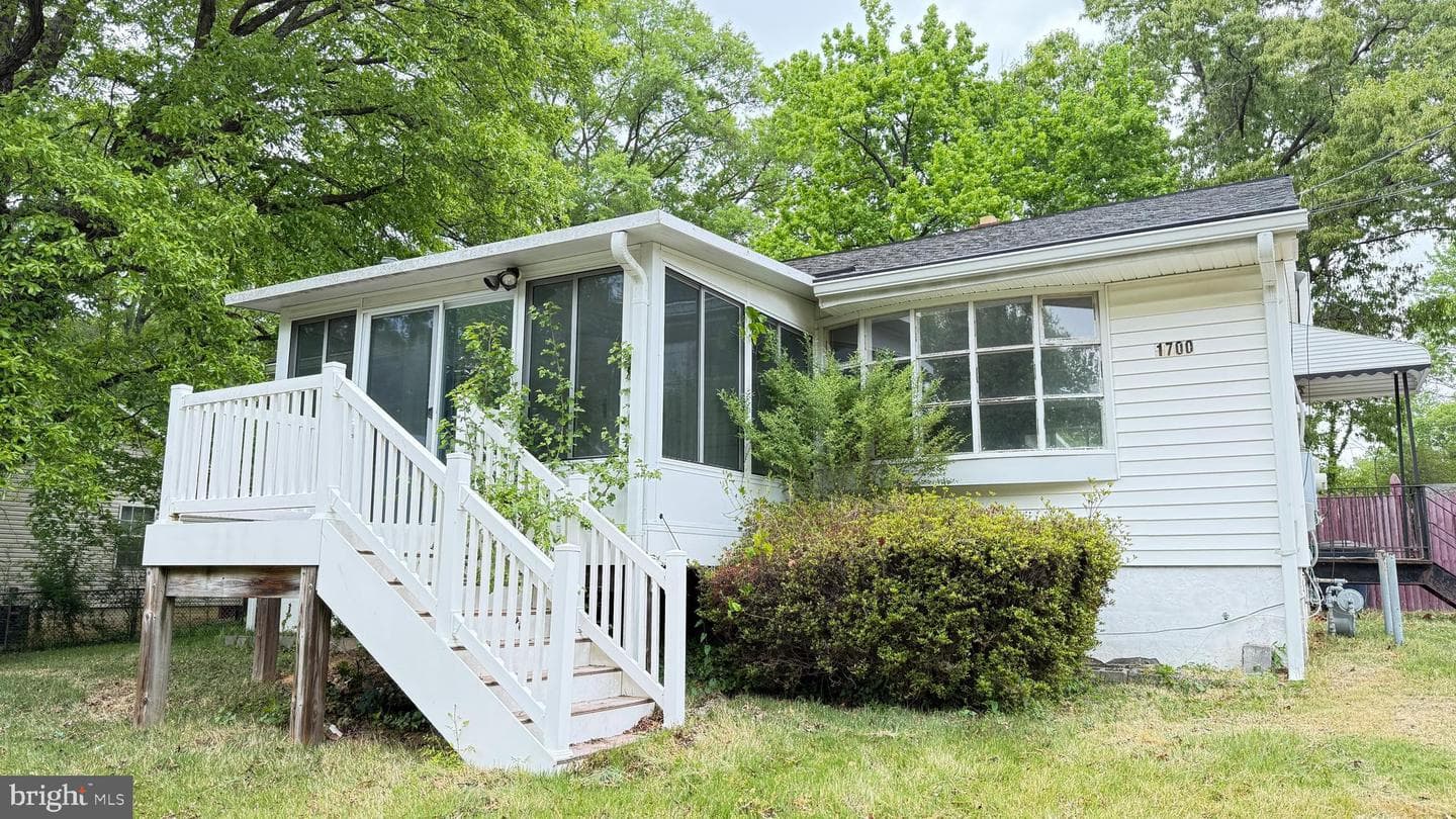 1700 Lee Road