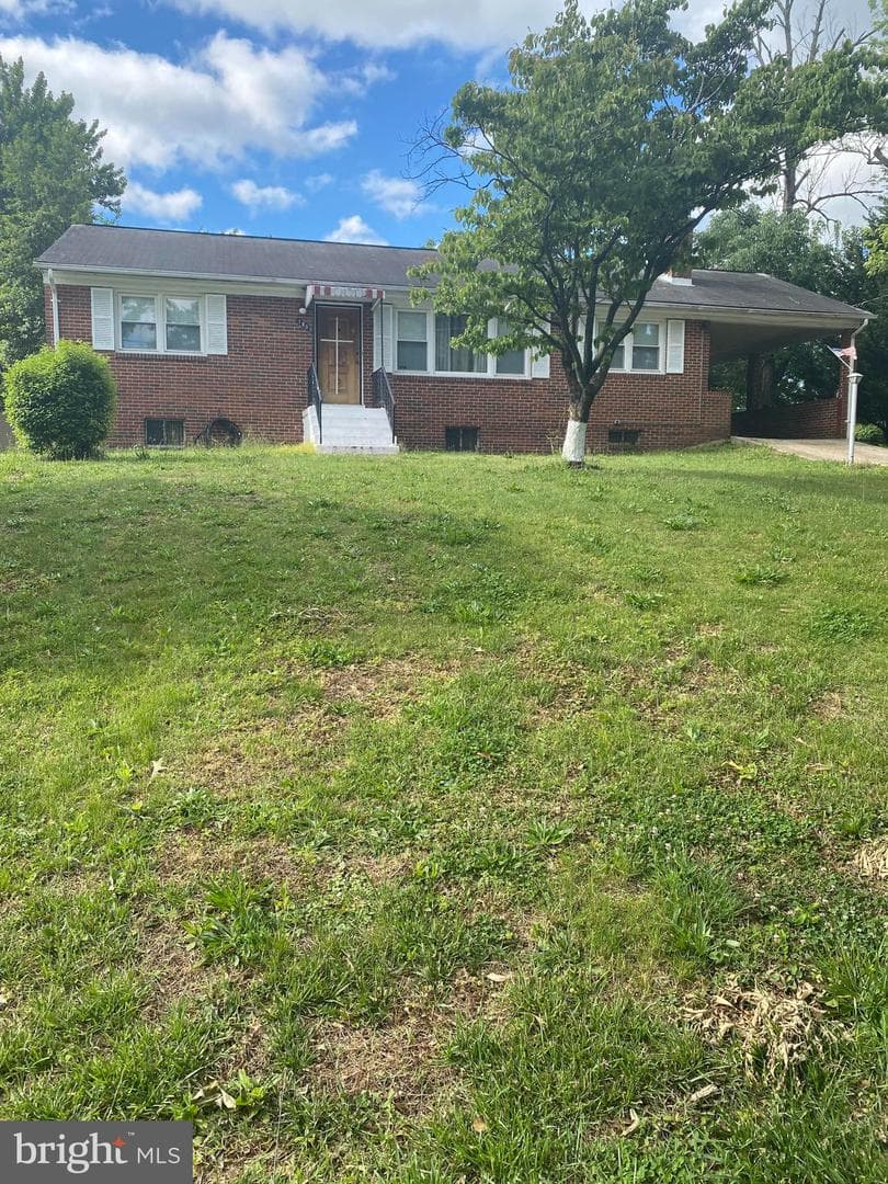 1903 Deerfield Court